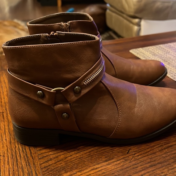 X2B Booties - Picture 2 of 10